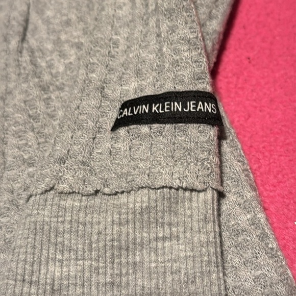 Calvin Klein waffle knit top - Picture 3 of 4